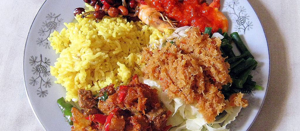 A plate of nasi kuning ibu sulastri